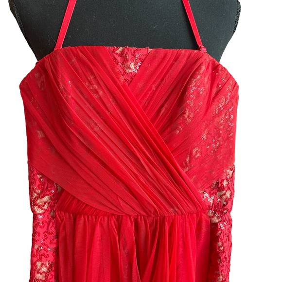 BCBG Vienna Red Sequins and Lace dress with Tulle overlay size 0 - Picture 4 of 7